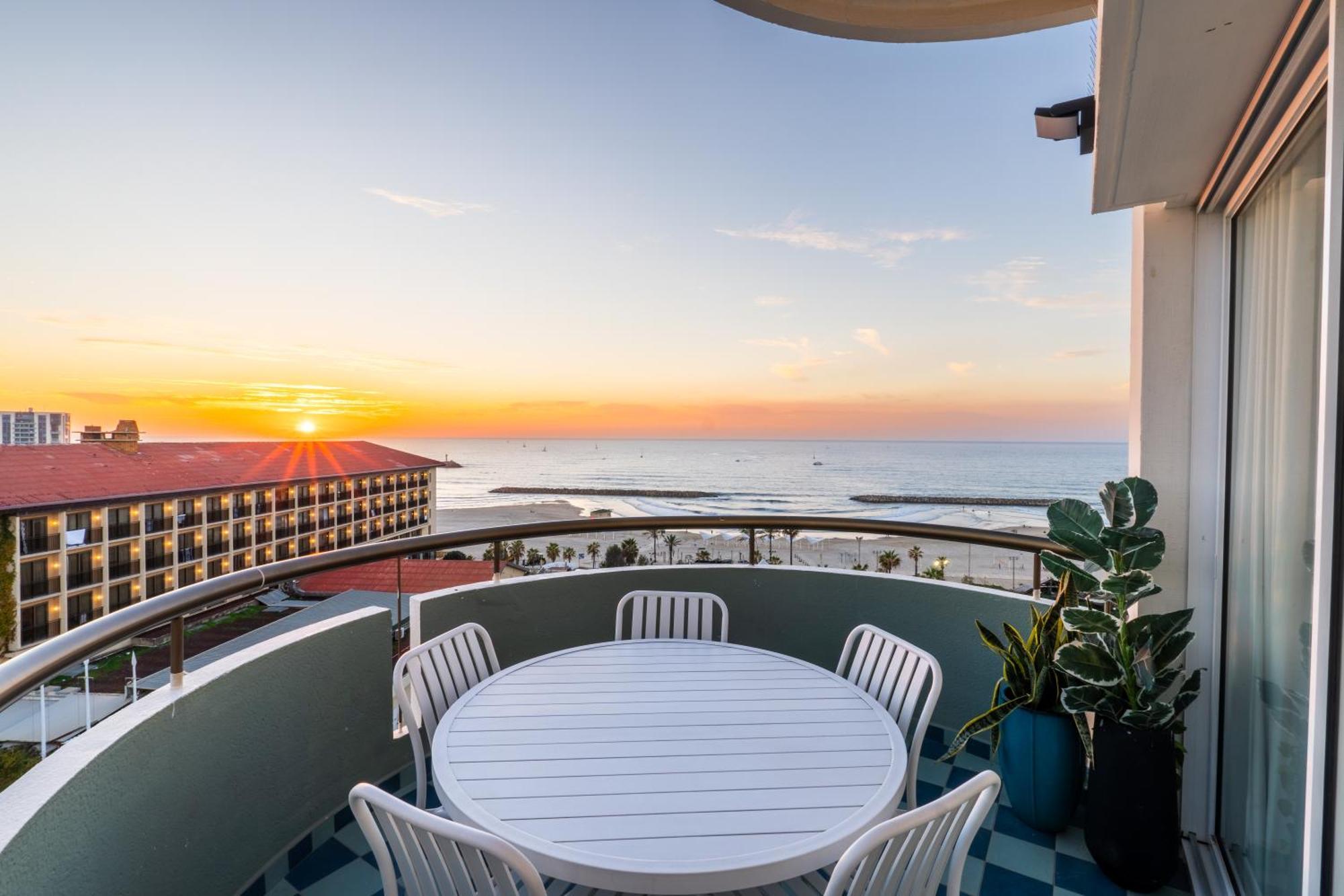Herzelia Sunsets Paradise 2Br With Parking By Beachfront Stay מראה חיצוני תמונה